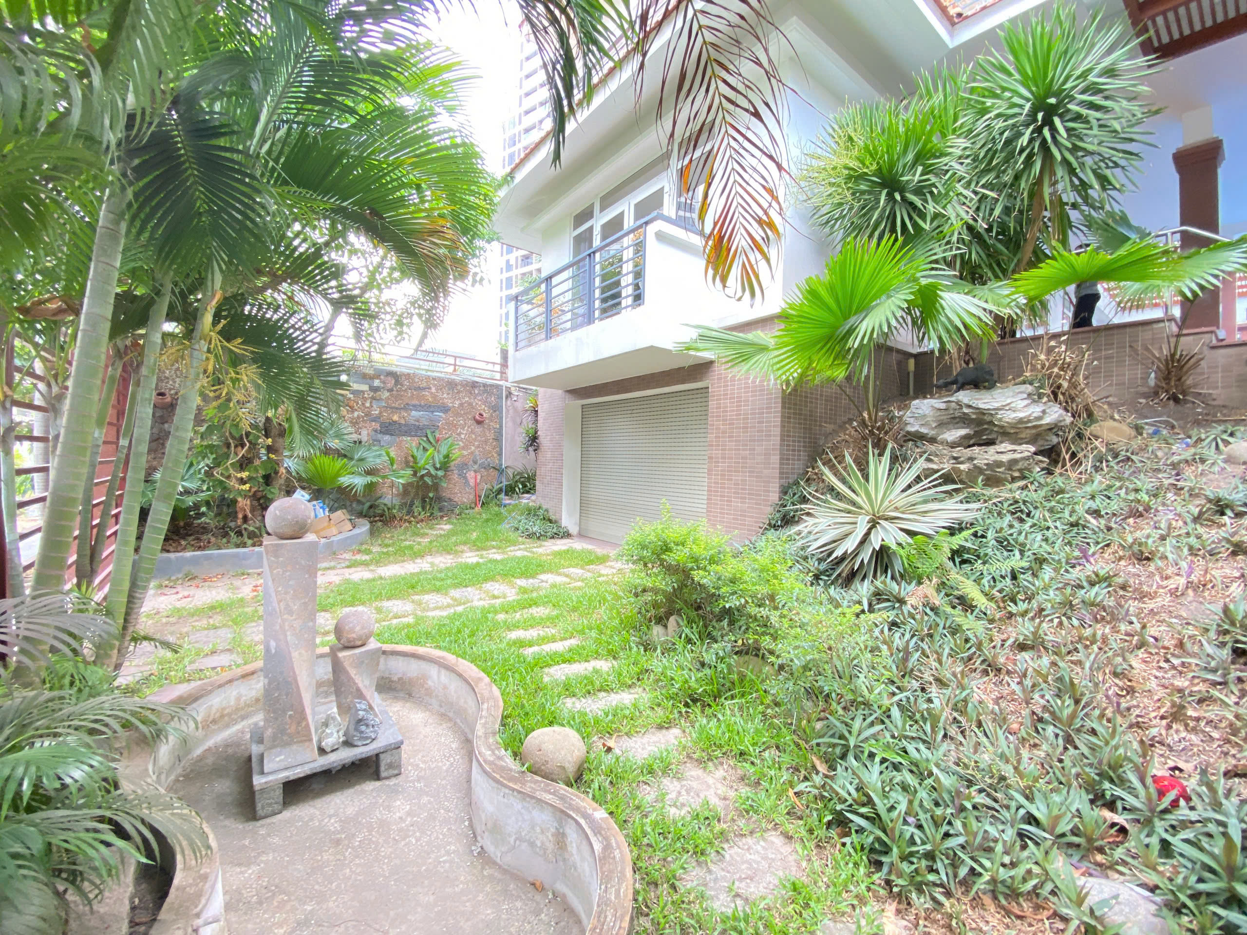 Big Villa For Rent in Compound 200 Nguyen Van Huong Thao Dien Ward Thu Duc City 600sqm 6,000 USD/month