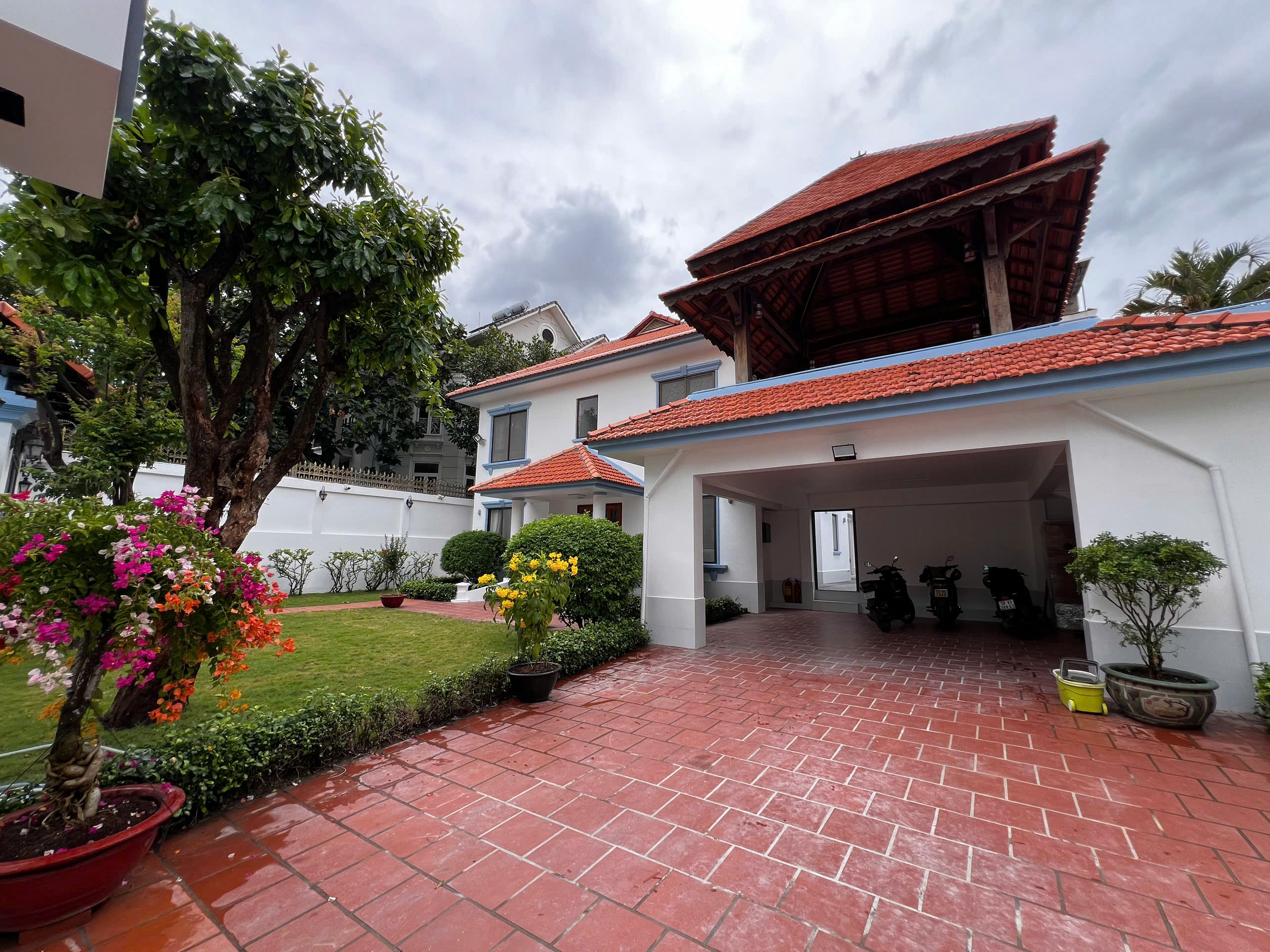 Very Nice Garden Villa For Rent in Road 44 Thao Dien Ho Chi Minh 533sqm 5,000 USD/month