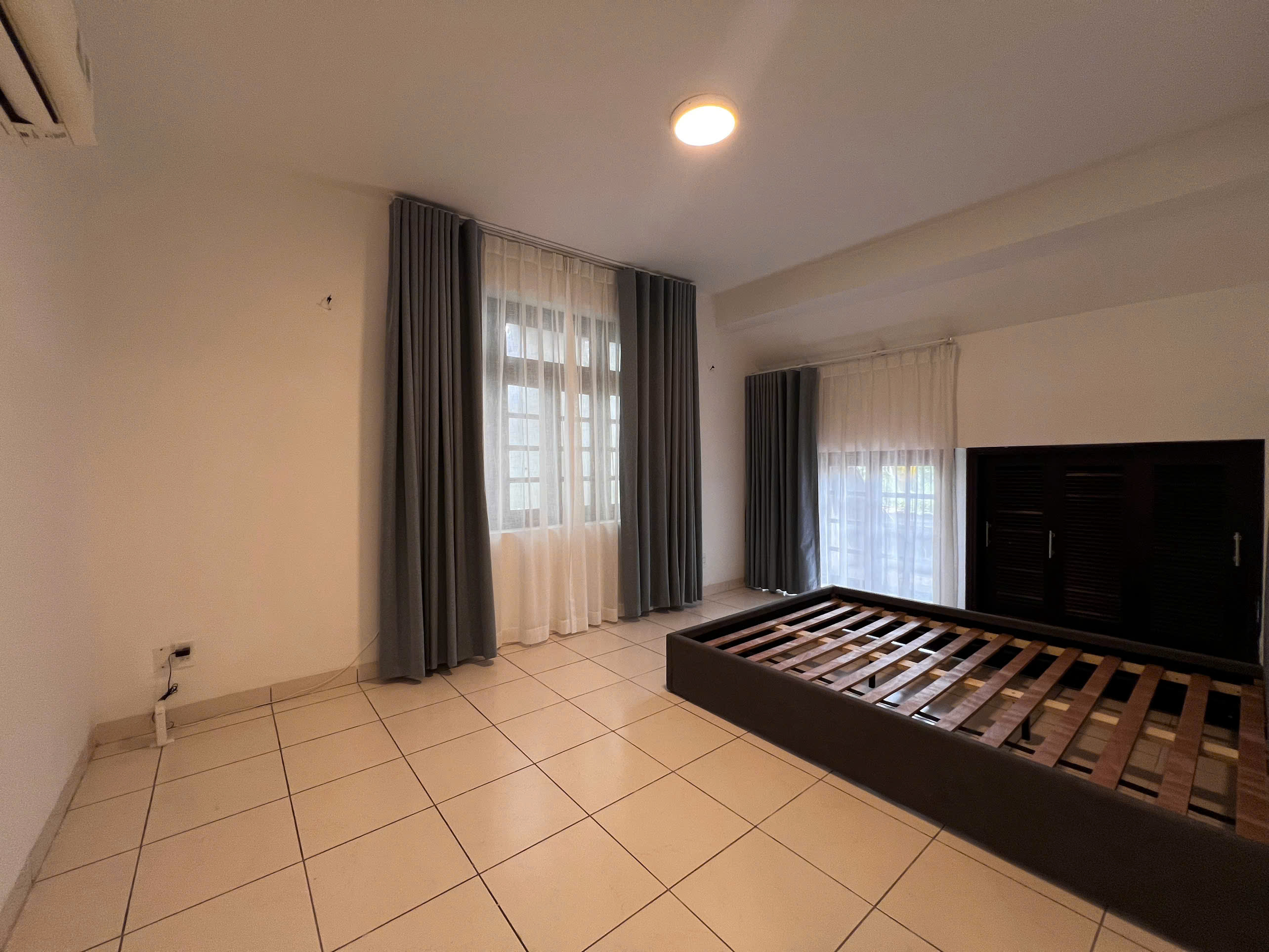 Villa for Rent on Duong 42 Thao Dien – 5BR 550sqm 4,800 USD/month