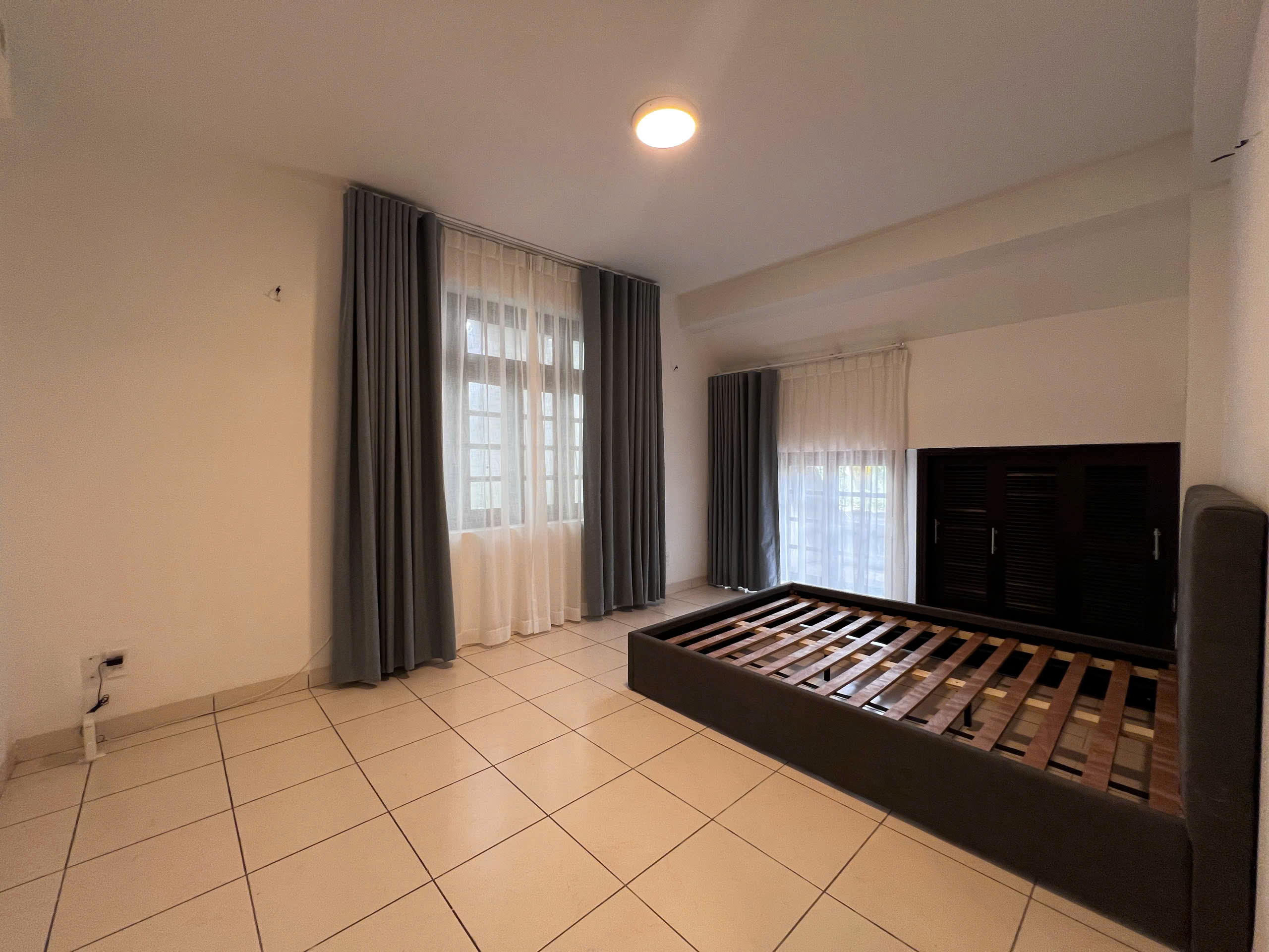 Villa for Rent on Duong 42 Thao Dien – 5BR 550sqm 4,800 USD/month