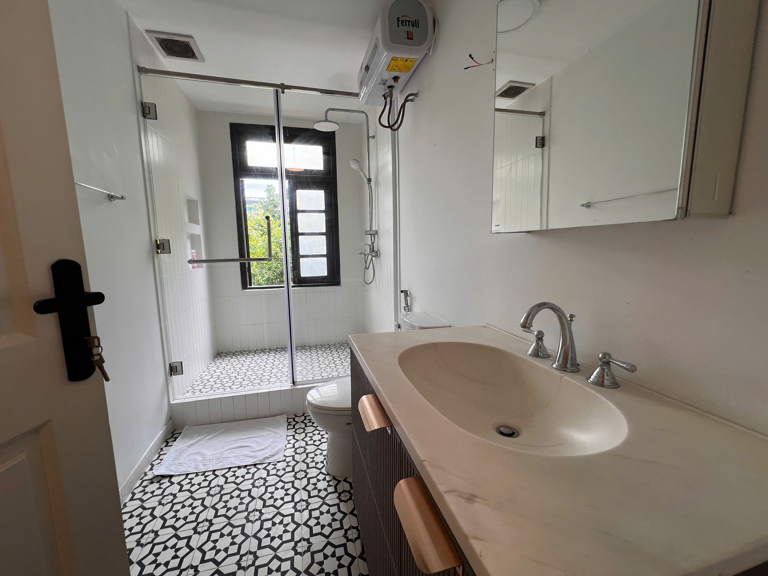 Villa for Rent on Duong 42 Thao Dien – 5BR 550sqm 4,800 USD/month