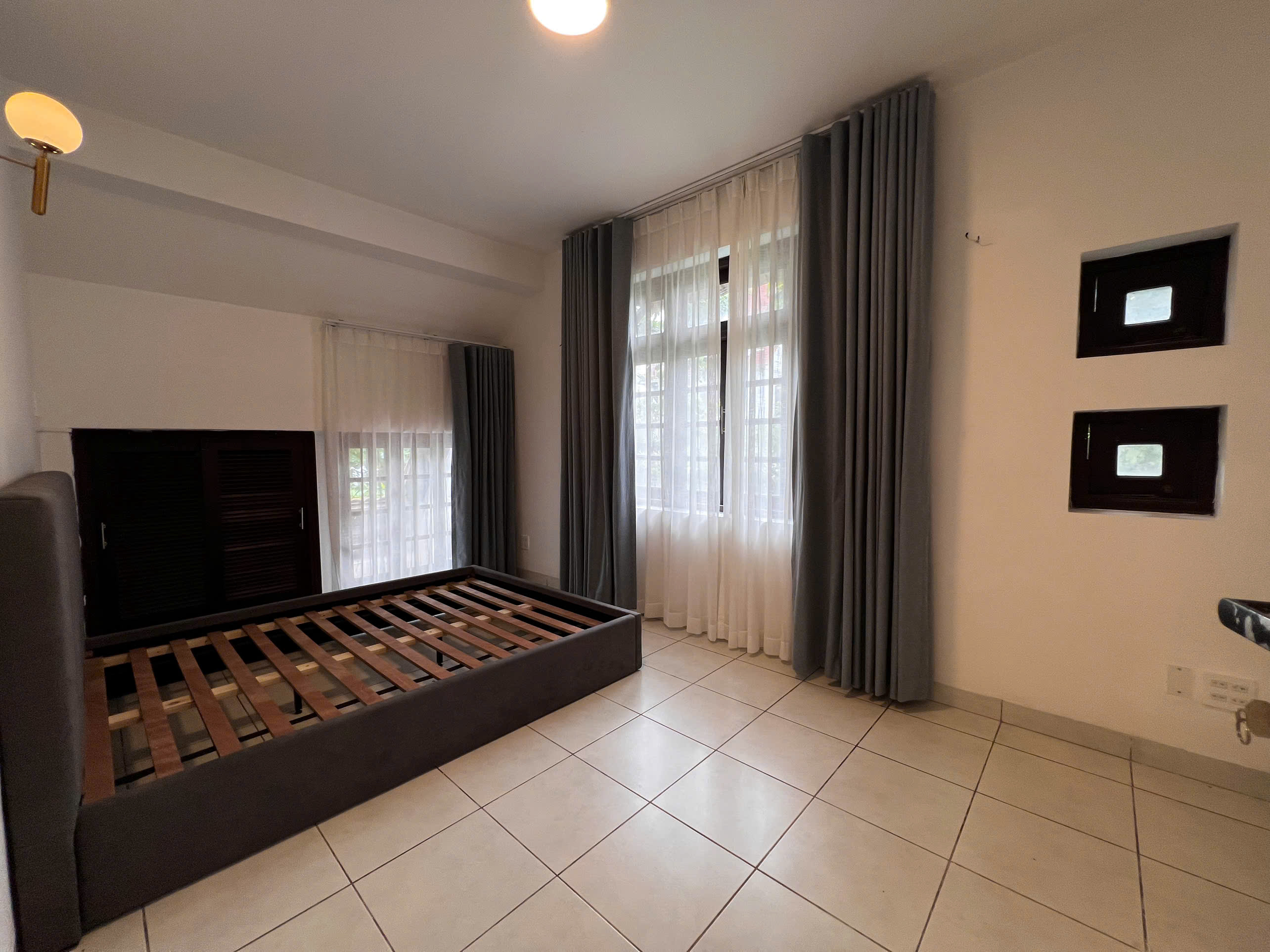 Villa for Rent on Duong 42 Thao Dien – 5BR 550sqm 4,800 USD/month