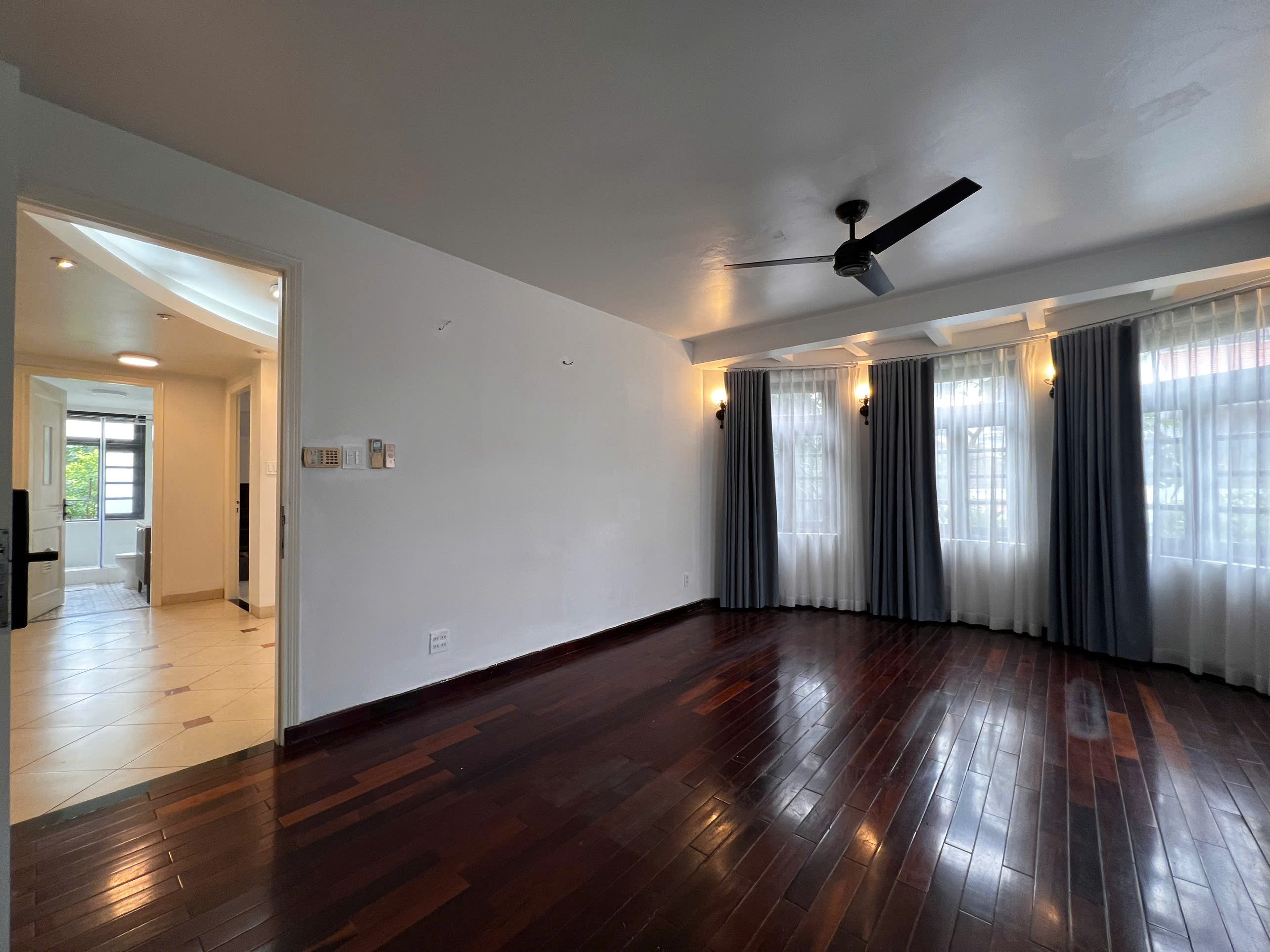 Villa for Rent on Duong 42 Thao Dien – 5BR 550sqm 4,800 USD/month