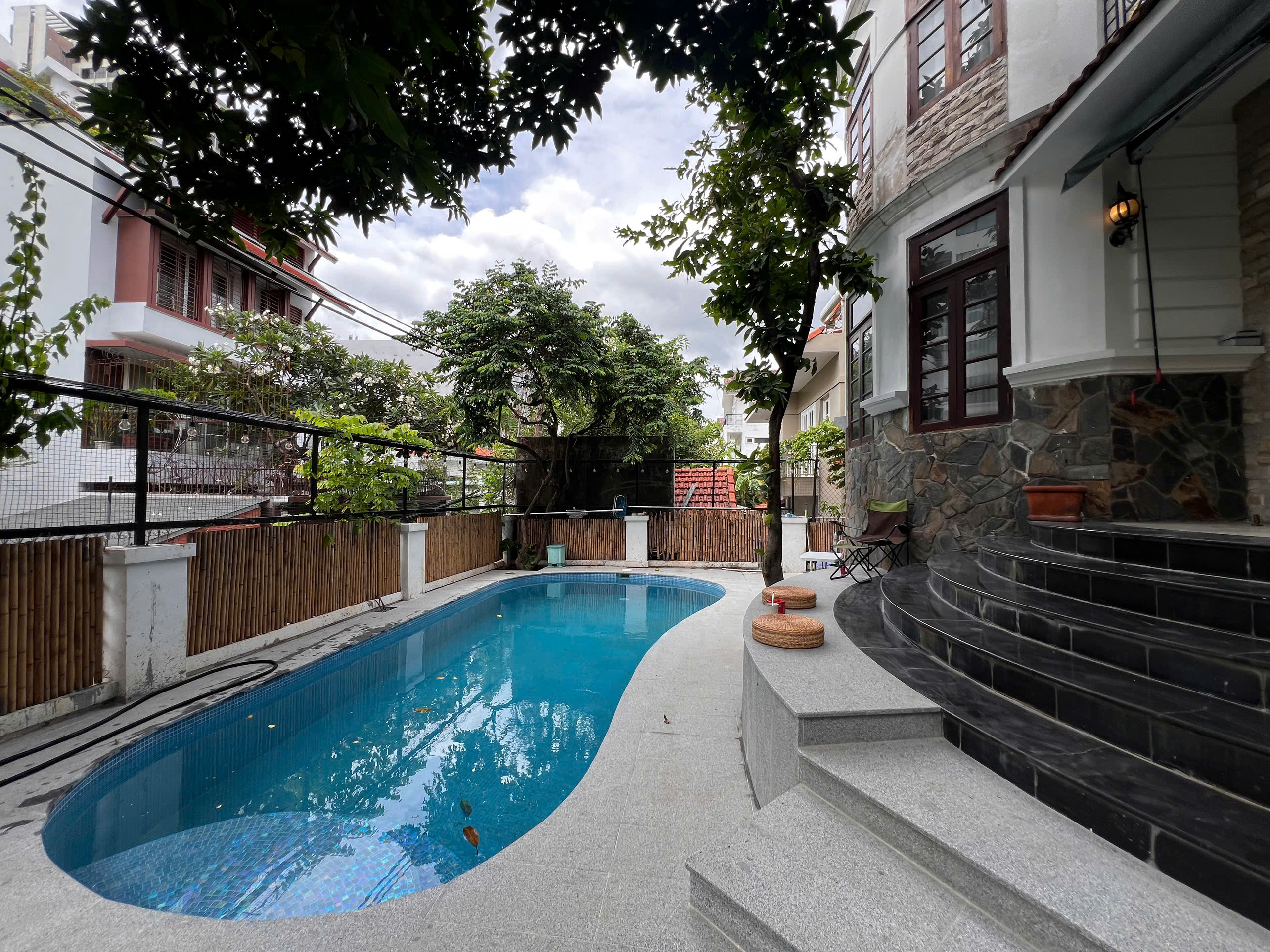 Villa for Rent on Duong 42 Thao Dien – 5BR 550sqm 4,800 USD/month
