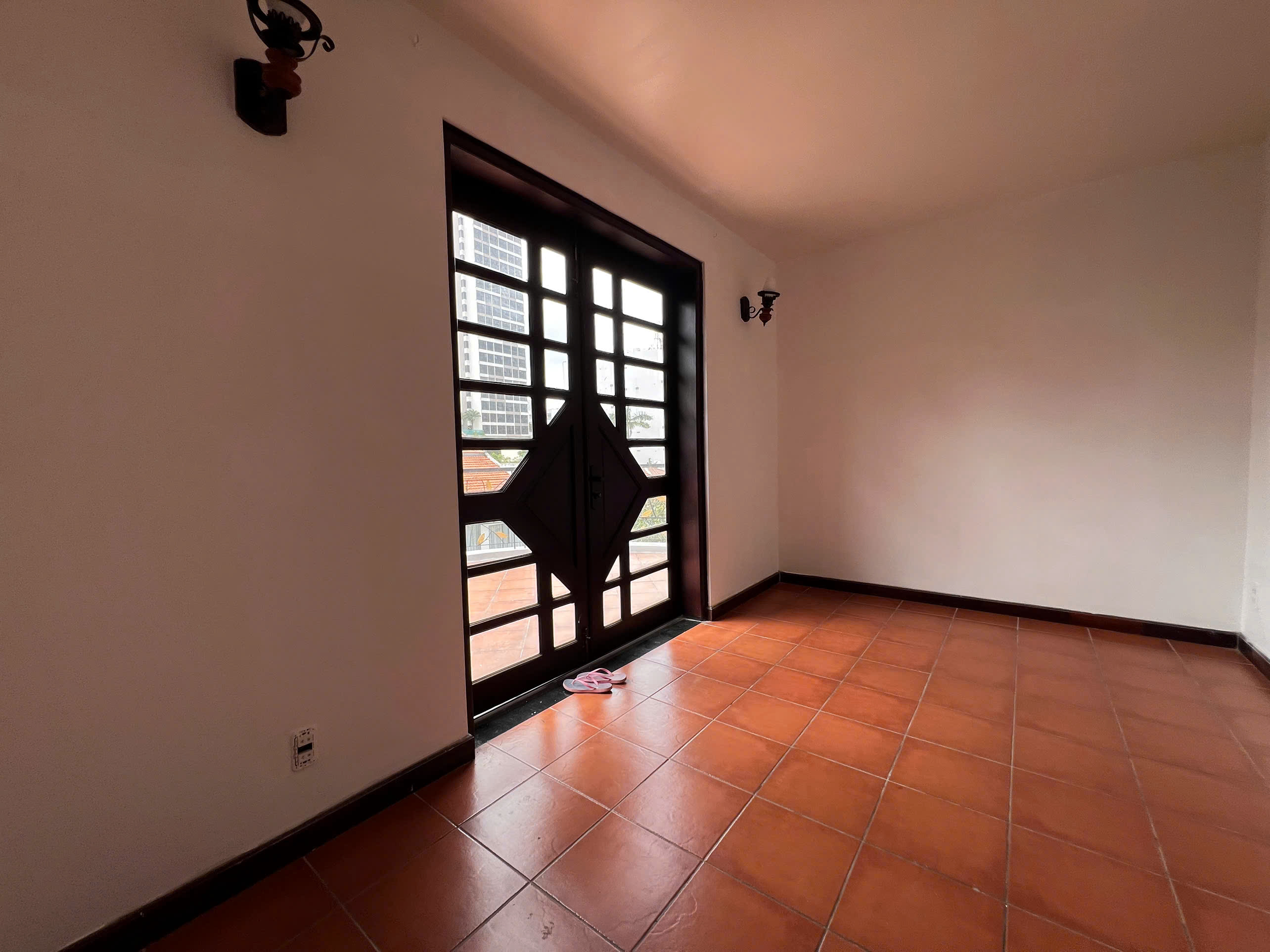 Villa for Rent on Duong 42 Thao Dien – 5BR 550sqm 4,800 USD/month