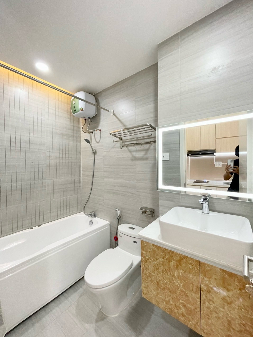 Nice One Bedroom Serviced Apartment For Rent in Binh Thanh HCMC 45sqm 620 USD/month