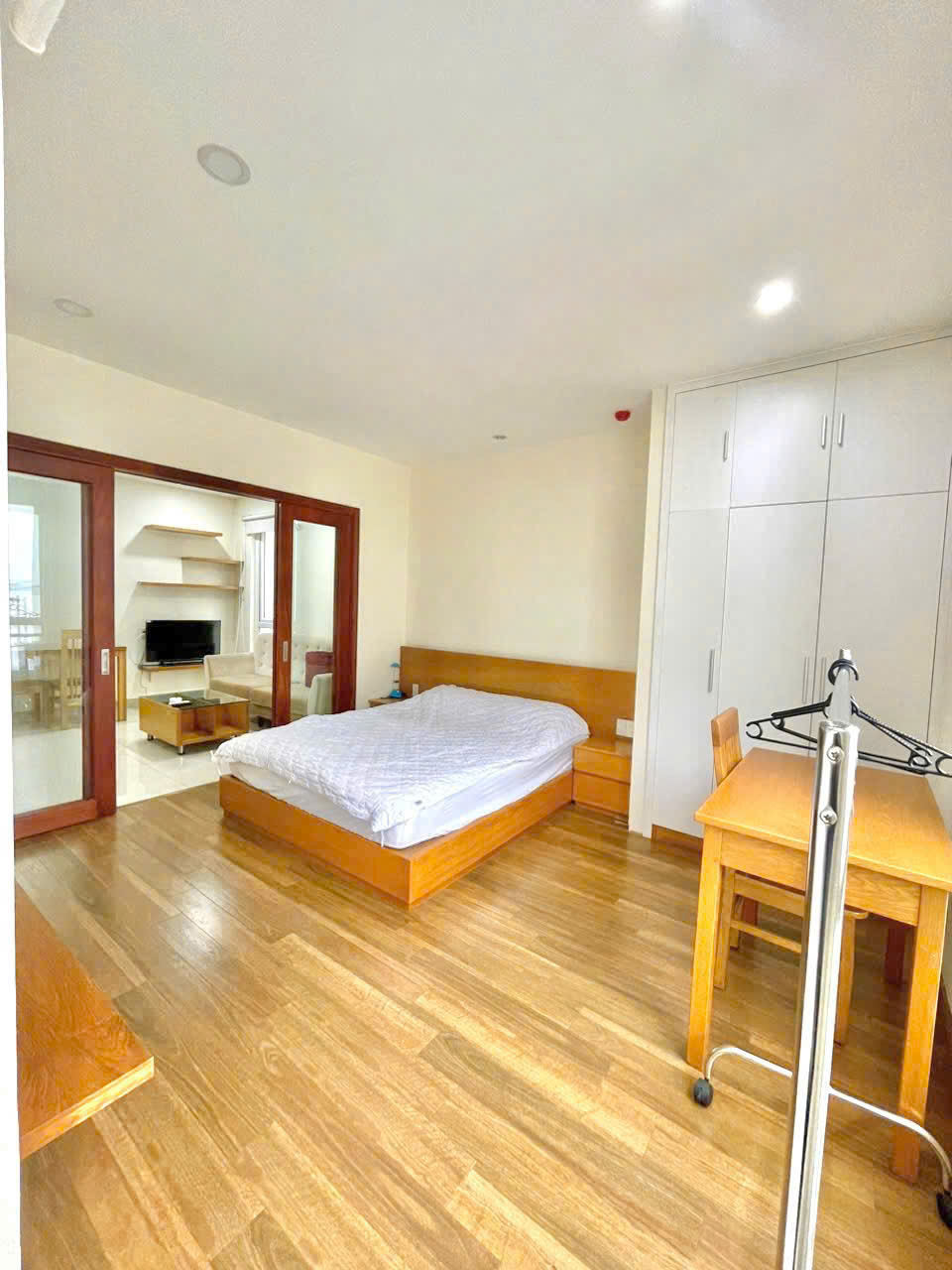 1-Bedroom Serviced Apartment for Rent in Binh Thanh 40sqm 570 USD/month