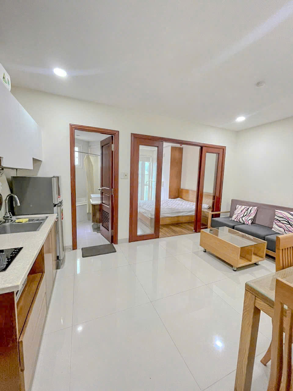 1-Bedroom Serviced Apartment for Rent in Binh Thanh 40sqm 570 USD/month