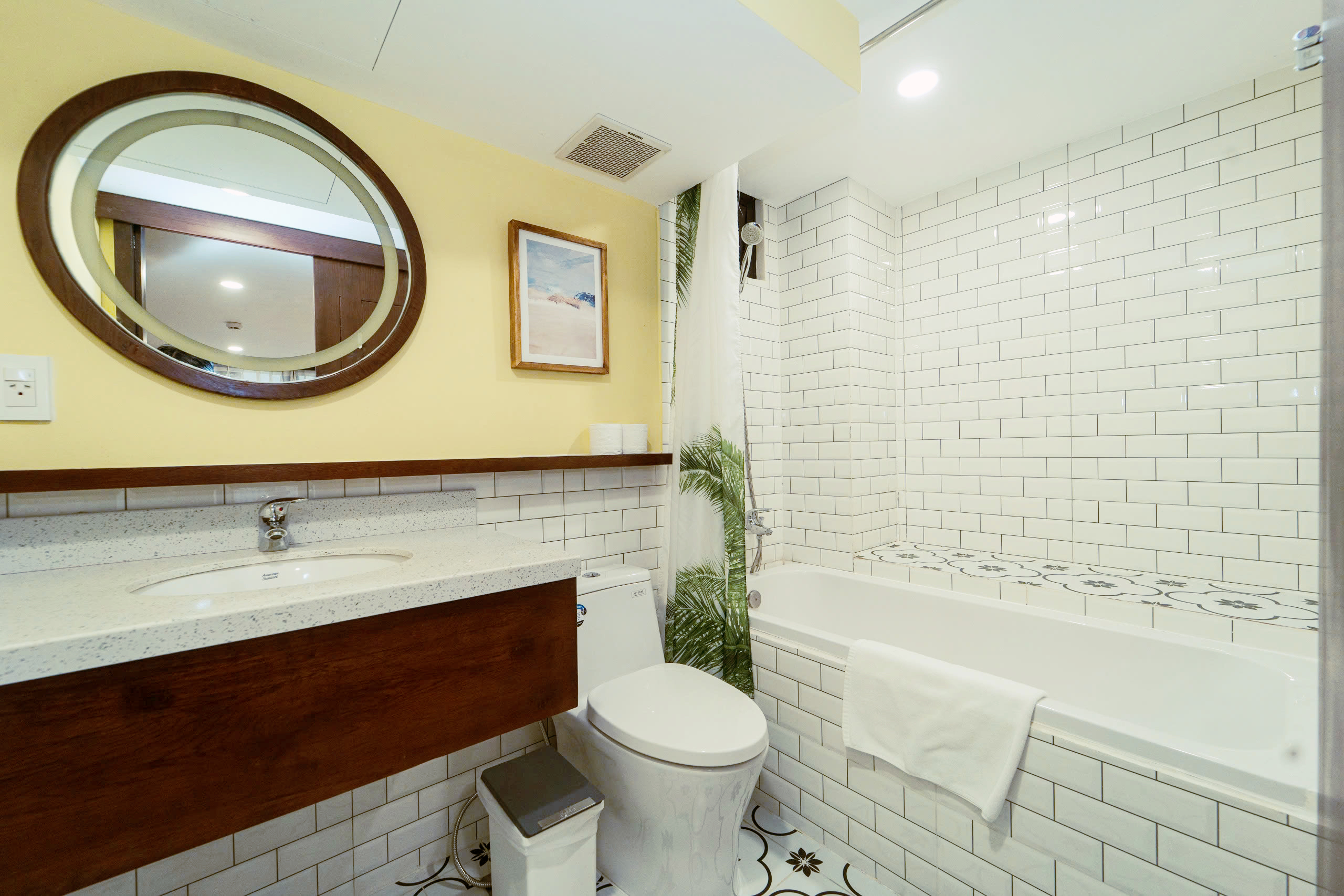 Duplex 1-Bedroom Serviced Apartment for Rent in District 1 Ho Chi Minh City - $680/month 50sqm 650 USD/month