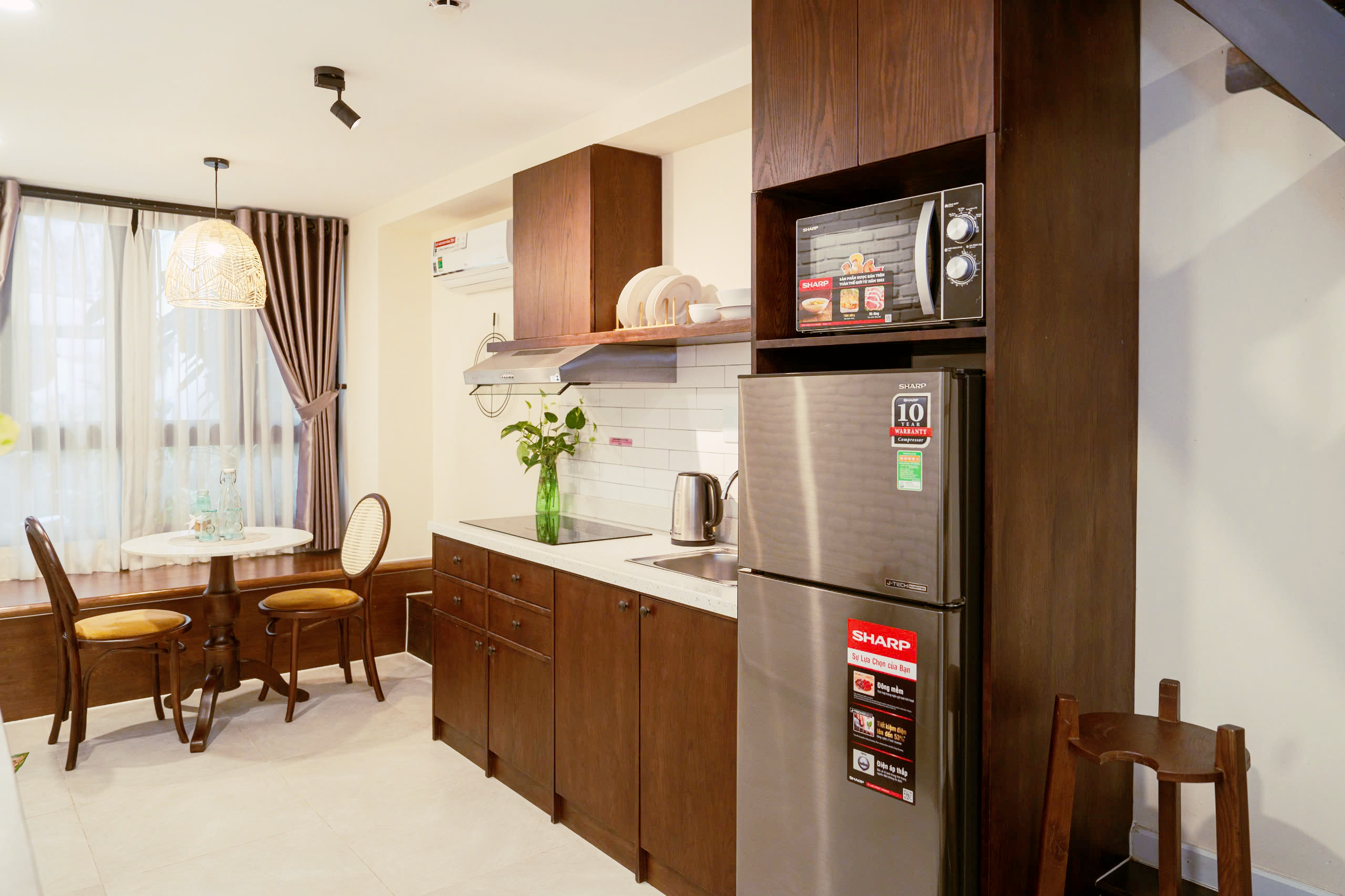Duplex 1-Bedroom Serviced Apartment for Rent in District 1 Ho Chi Minh City - $680/month 50sqm 650 USD/month