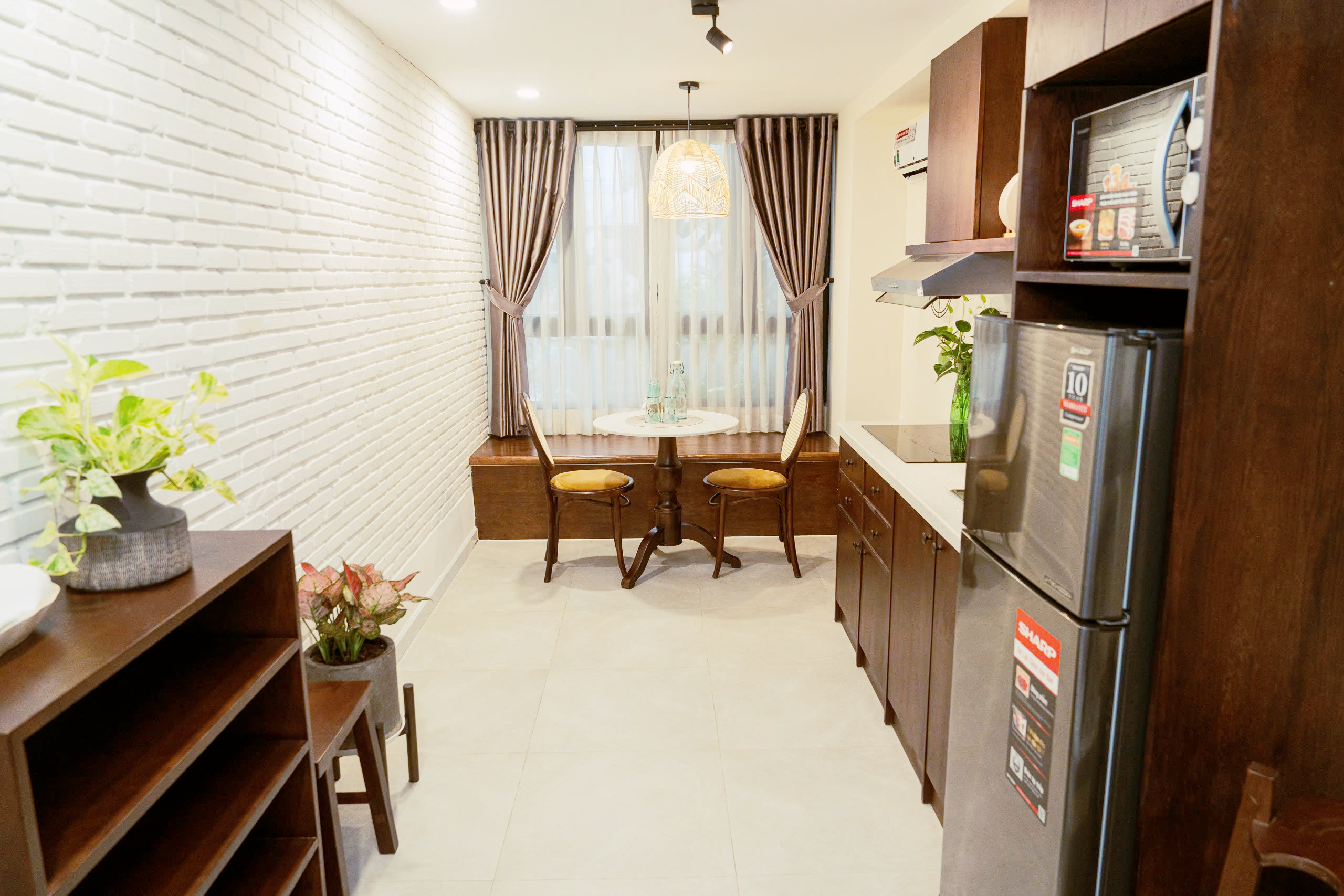 Duplex 1-Bedroom Serviced Apartment for Rent in District 1 Ho Chi Minh City - $680/month 50sqm 650 USD/month