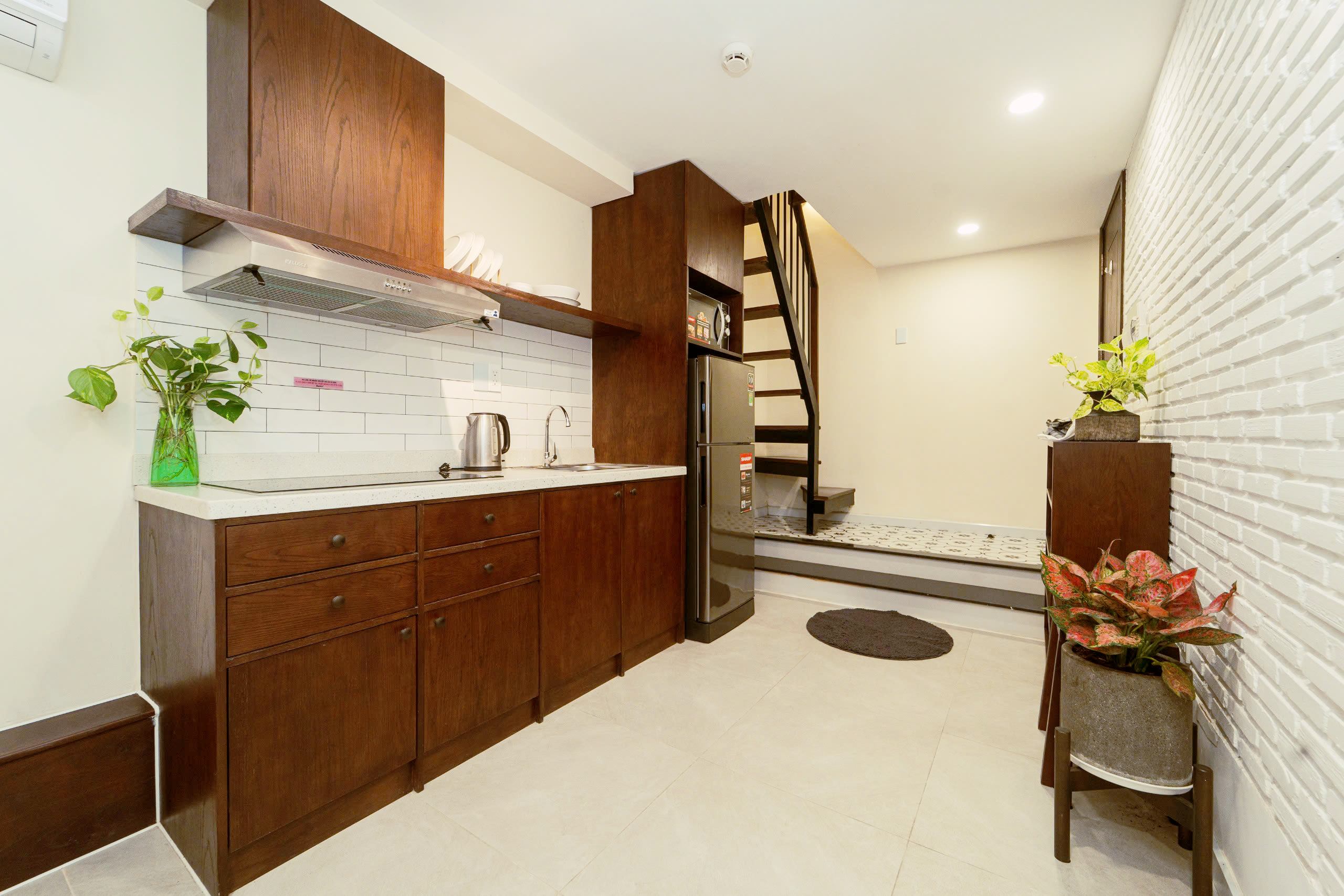Duplex 1-Bedroom Serviced Apartment for Rent in District 1 Ho Chi Minh City - $680/month 50sqm 650 USD/month
