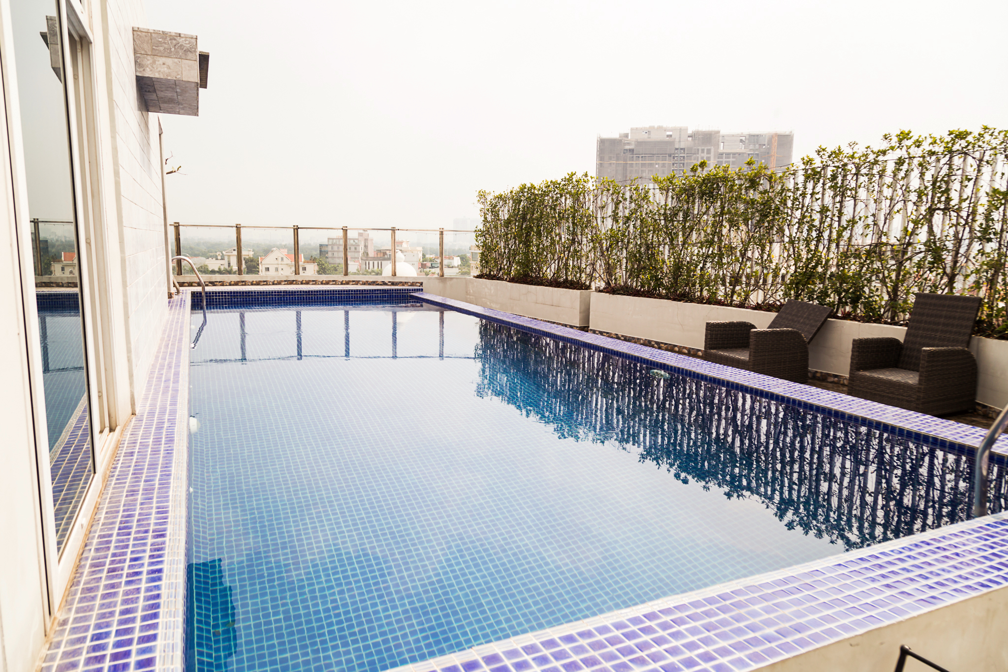 Small Building Serviced Apartment with Pool in Thao Dien, District 2 — $850/month 80sqm 850 USD/month