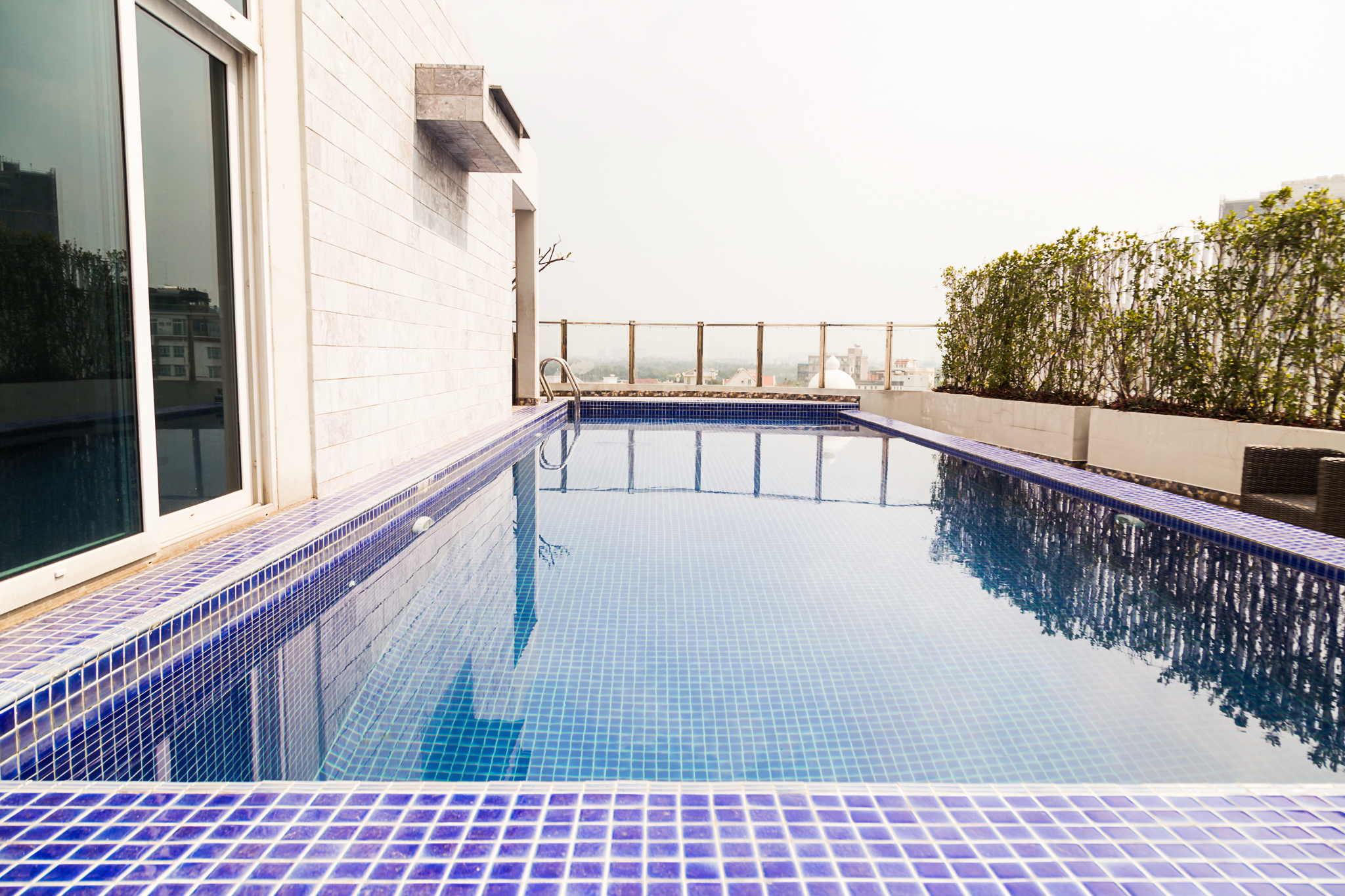 Small Building Serviced Apartment with Pool in Thao Dien, District 2 — $850/month 80sqm 850 USD/month