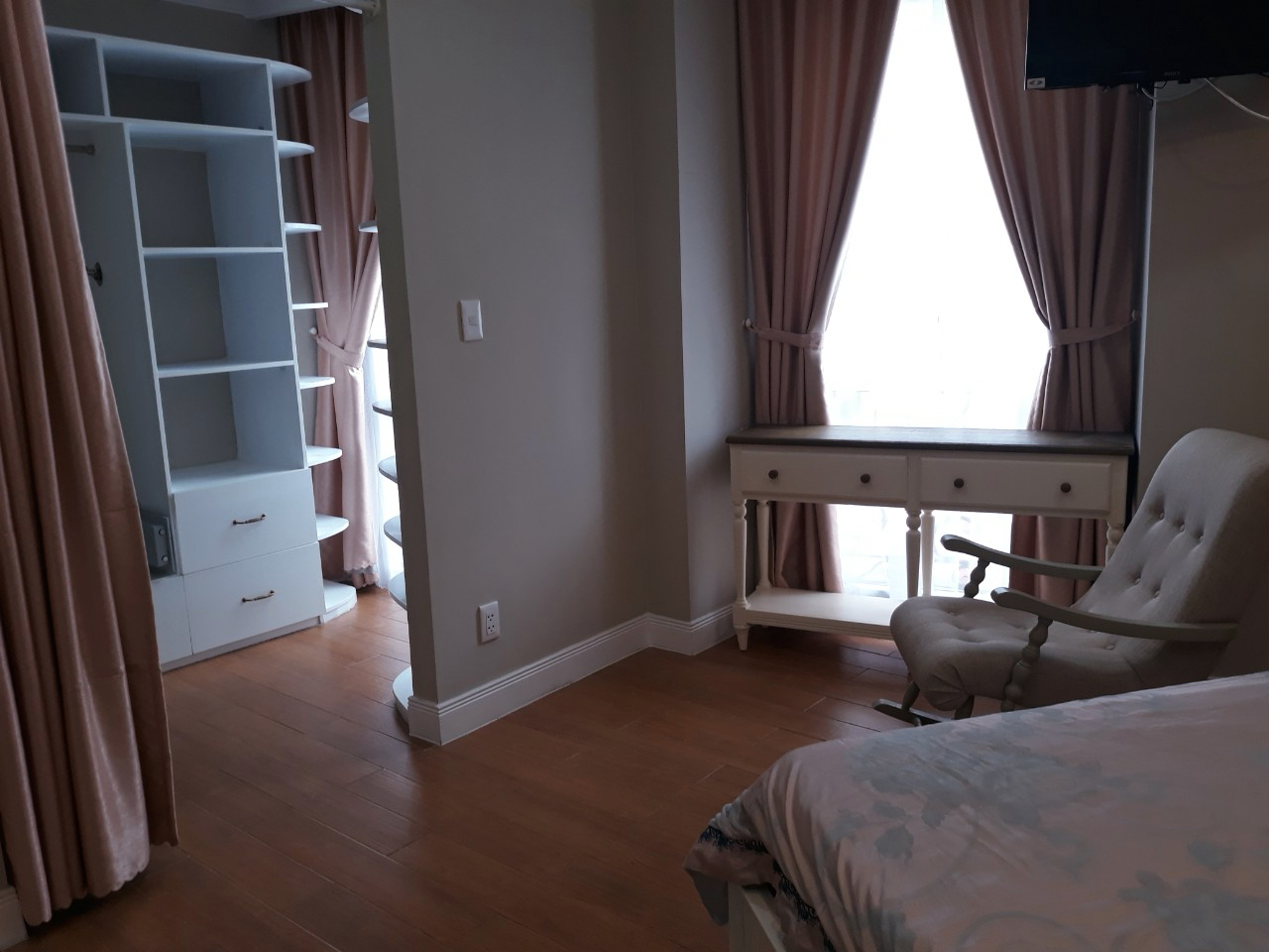 Small Building Serviced Apartment with Pool in Thao Dien, District 2 — $850/month 80sqm 850 USD/month