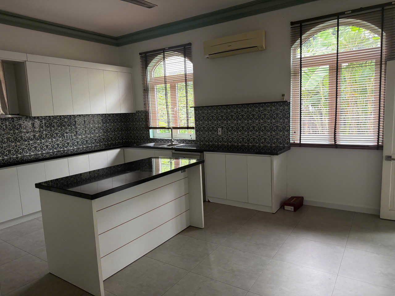 5-Bedroom Villa for Rent in Thao Dien, District 2 HCMC, $6800/month 800sqm 6,800 USD/month