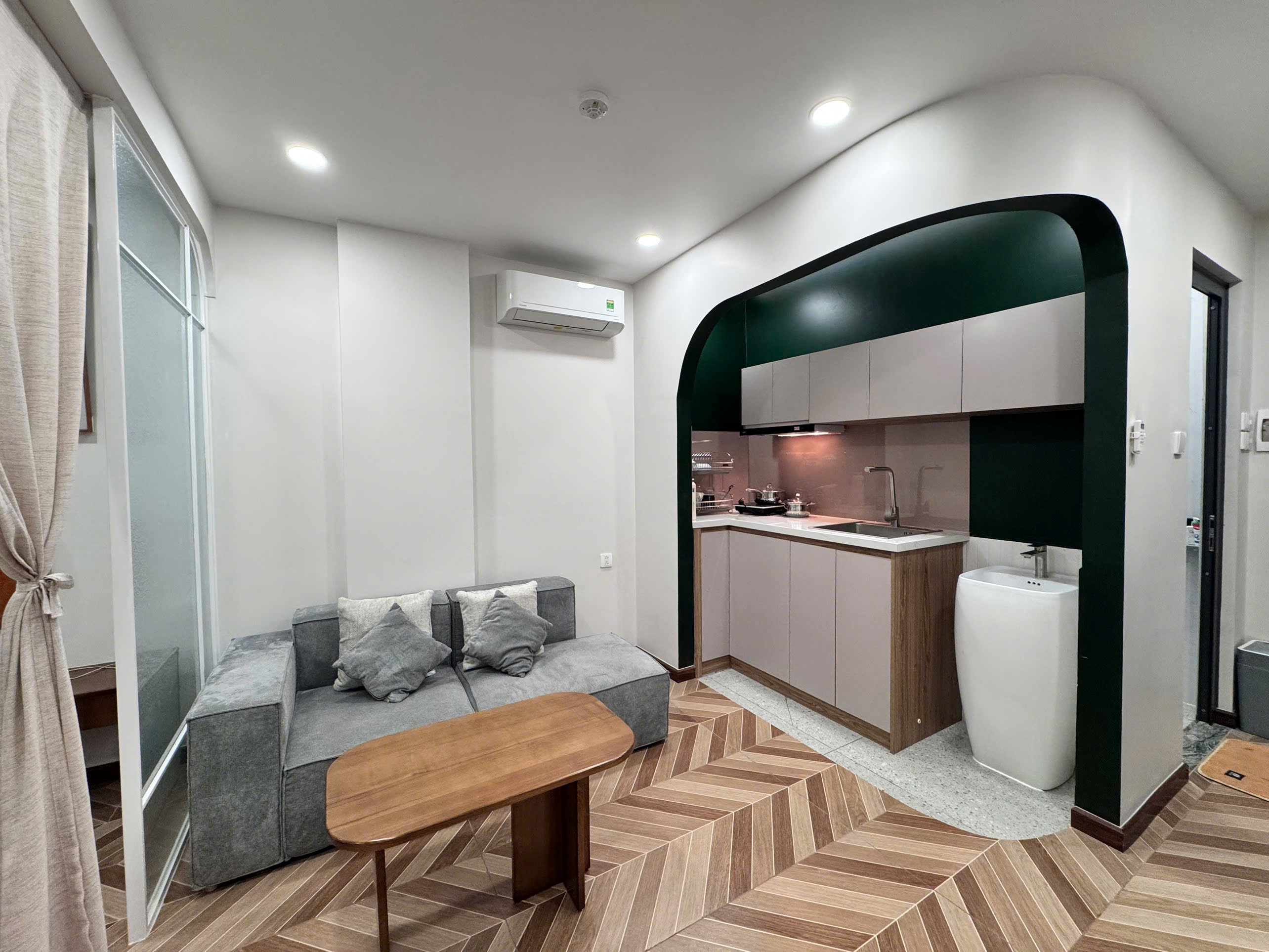 Studio Apartment for Rent Dien Bien Phu, Binh Thanh, $550/month 30sqm 550 USD/month