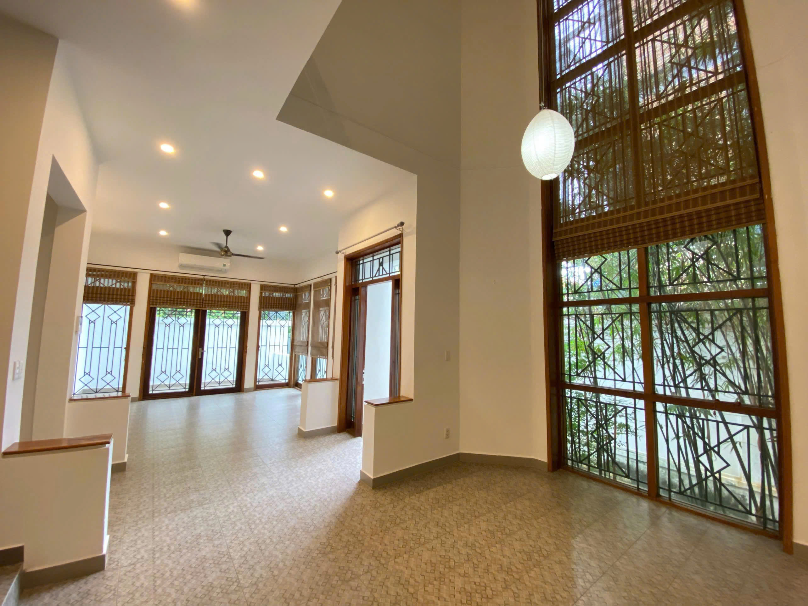 Villa for Rent in An Phu, District 2 - $3,500/month 450sqm 3,500 USD/month