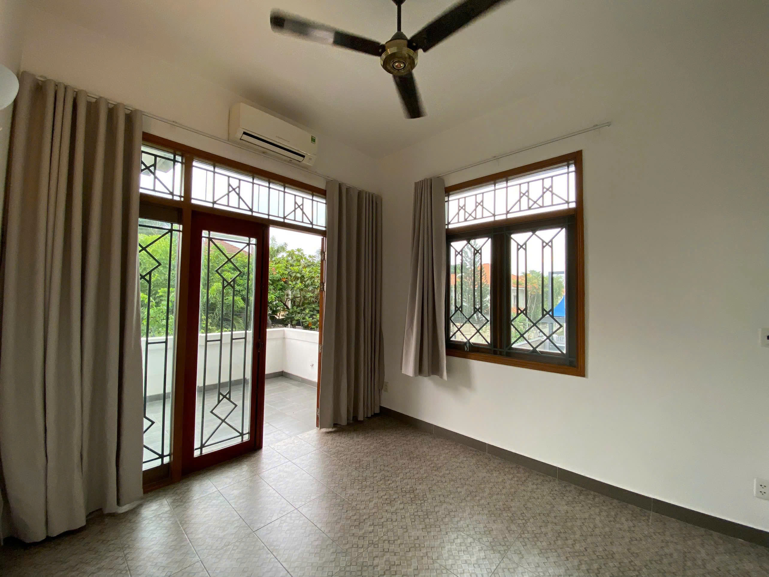 Villa for Rent in An Phu, District 2 - $3,500/month 450sqm 3,500 USD/month