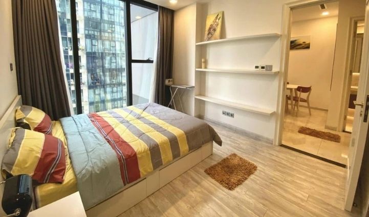 1BR Apartment Vinhomes Golden River, District 1, HCMC - $910/month 50sqm 910 USD/month
