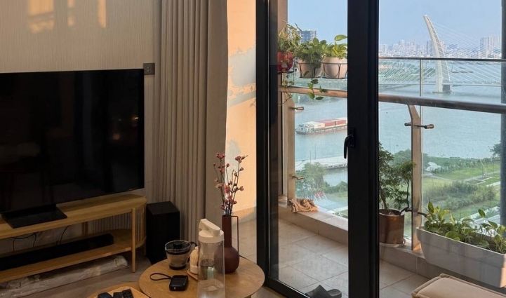 2-Bedroom Apartment Vinhomes Golden River, District 1, $1,325/month 70sqm 1,325 USD/month
