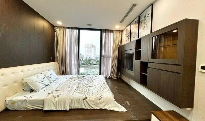 3-Bedroom Apartment Vinhomes Golden River, District 1 - $1,980/month 101sqm 1,980 USD/month