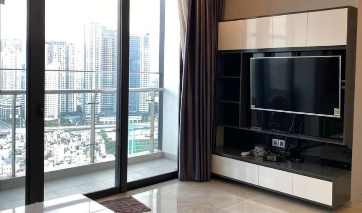 2-Bedroom Apartment Vinhomes Golden River - $1,213/month 79sqm 1,213 USD/month