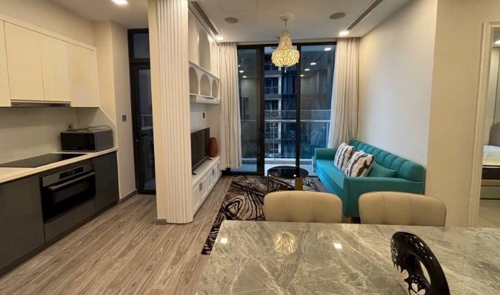 2-Bedroom Apartment Vinhomes Golden River, District 1 74sqm 1,090 USD/month