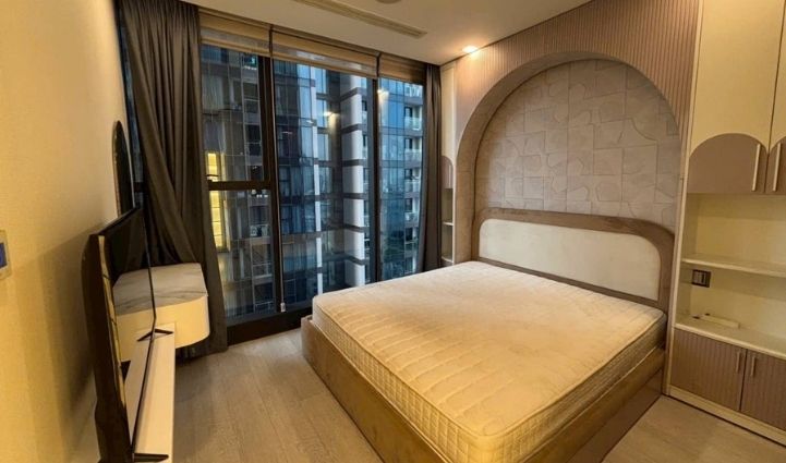 2-Bedroom Apartment Vinhomes Golden River, District 1 74sqm 1,090 USD/month