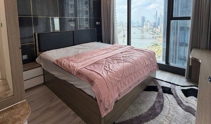 2-Bedroom Apartment Vinhomes Golden River, District 1 - $1,137/month 69sqm 1,137 USD/month
