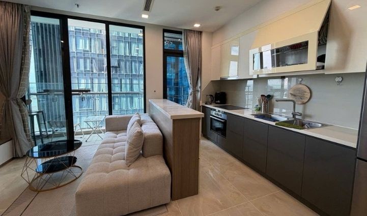 2-Bedroom Apartment Vinhomes Golden River, District 1 - $1,137/month 69sqm 1,137 USD/month