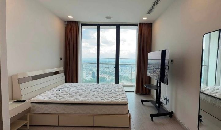 3-Bedroom Luxury Apartment Vinhomes Golden River District 1, $1,705/month 105sqm 1,705 USD/month