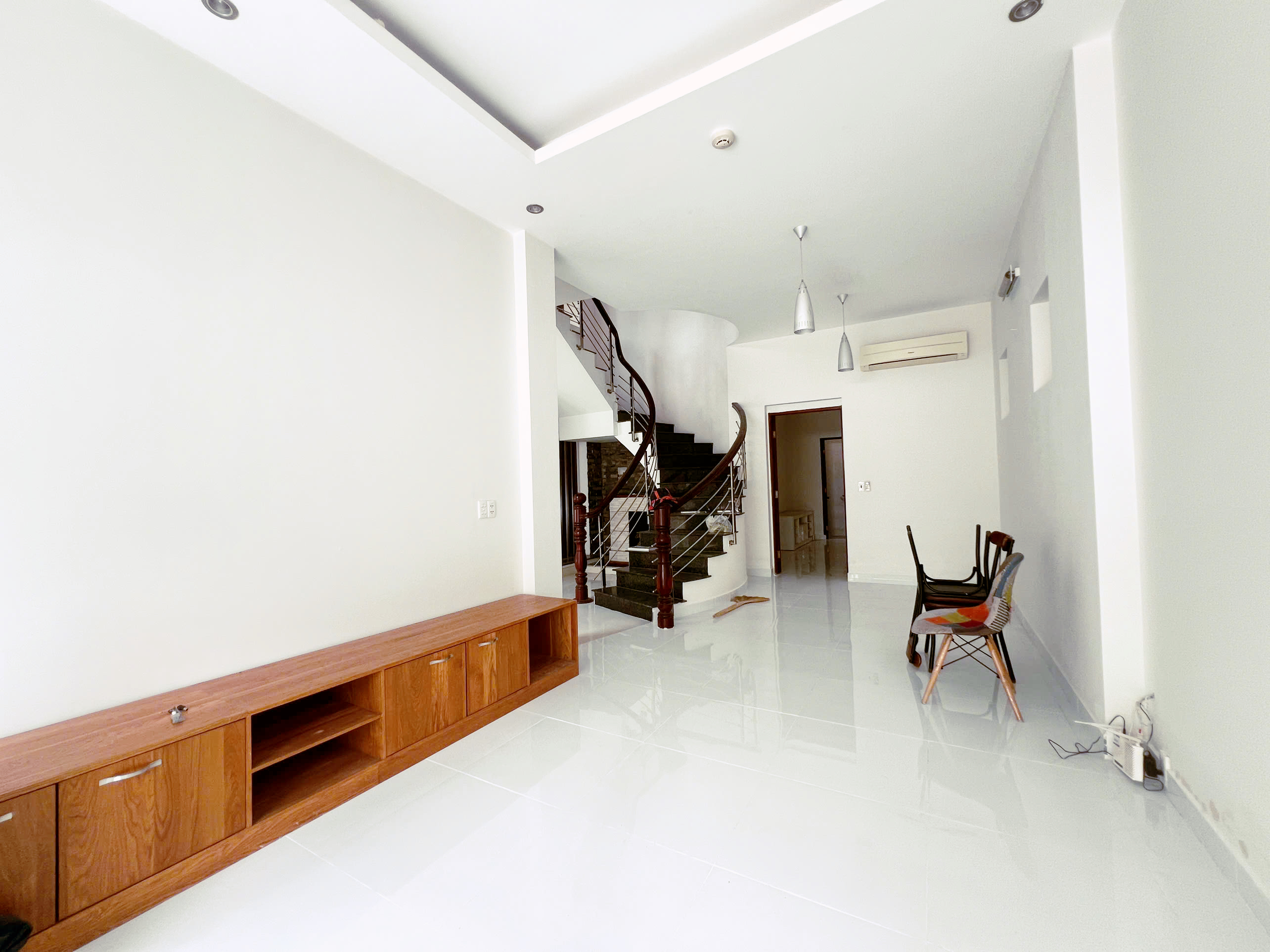 6-Bedroom Villa for Rent Thao Dien, Pool & Garden $3,500/month 368sqm 3,500 USD/month