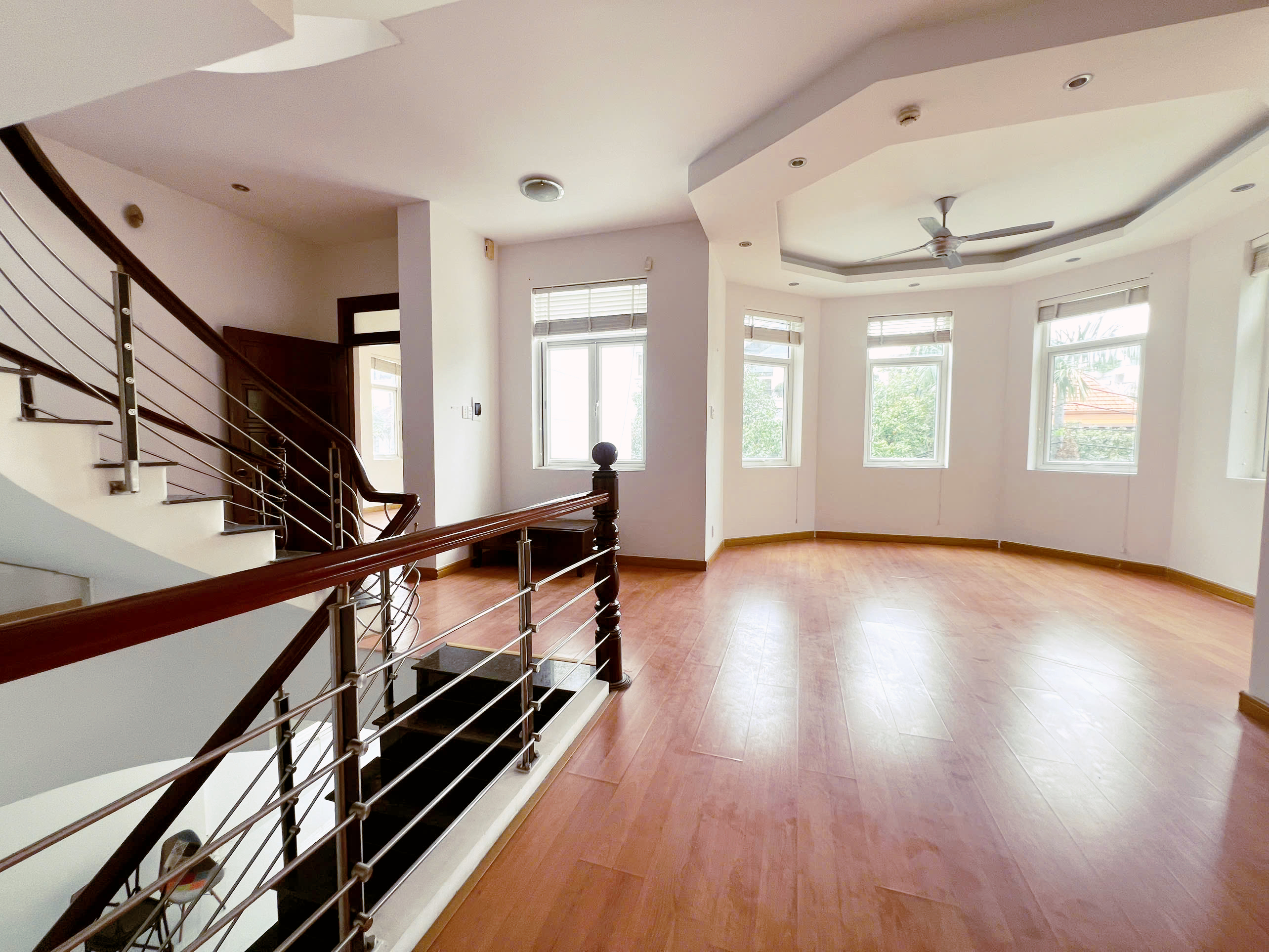 6-Bedroom Villa for Rent Thao Dien, Pool & Garden $3,500/month 368sqm 3,500 USD/month