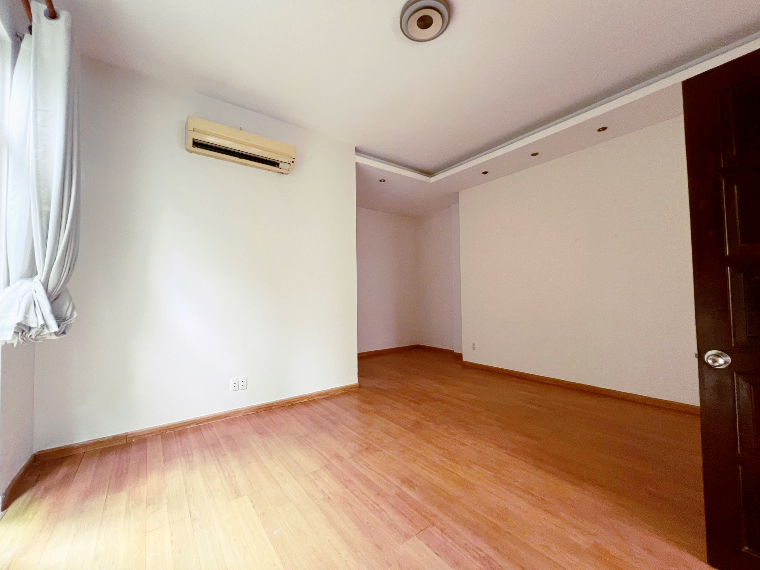 6-Bedroom Villa for Rent Thao Dien, Pool & Garden $3,500/month 368sqm 3,500 USD/month