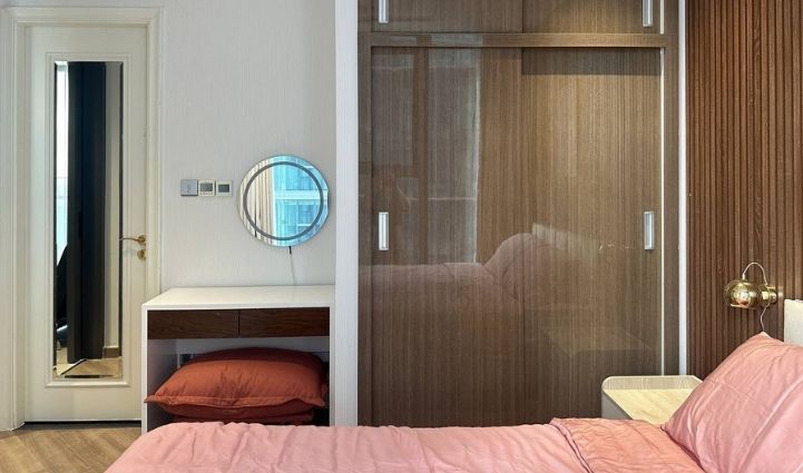 1-Bedroom Apartment Vinhomes Golden River, District 1 - $1,325/month 50sqm 1,325 USD/month
