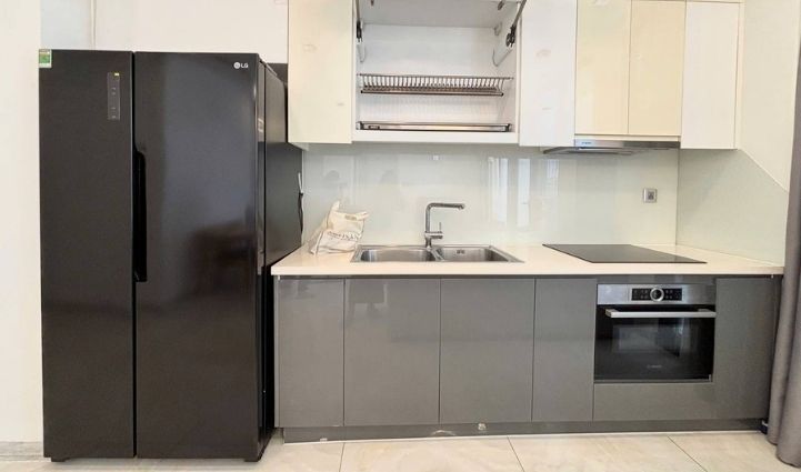 2-Bedroom Apartment Vinhomes Golden River, District 1 - $1,250/month 72sqm 1,250 USD/month