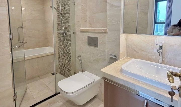 2-Bedroom Apartment Vinhomes Golden River, District 1 - $1,250/month 72sqm 1,250 USD/month