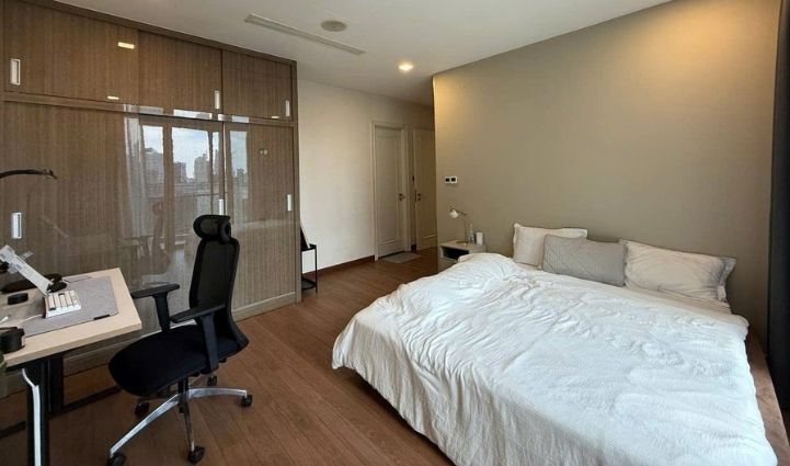 3-Bedroom Apartment Vinhomes Golden River District 1 - $2,462/month 121sqm 2,462 USD/month