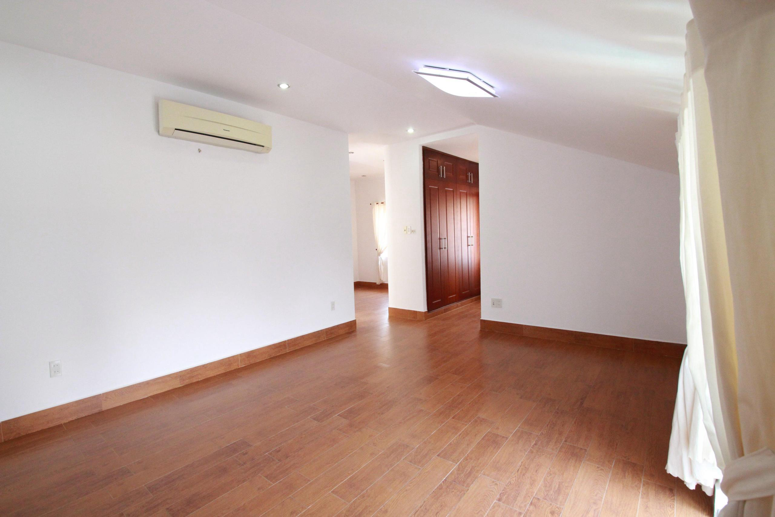 Villa for Rent in Thao Dien, District 2 450sqm 4,300 USD/month