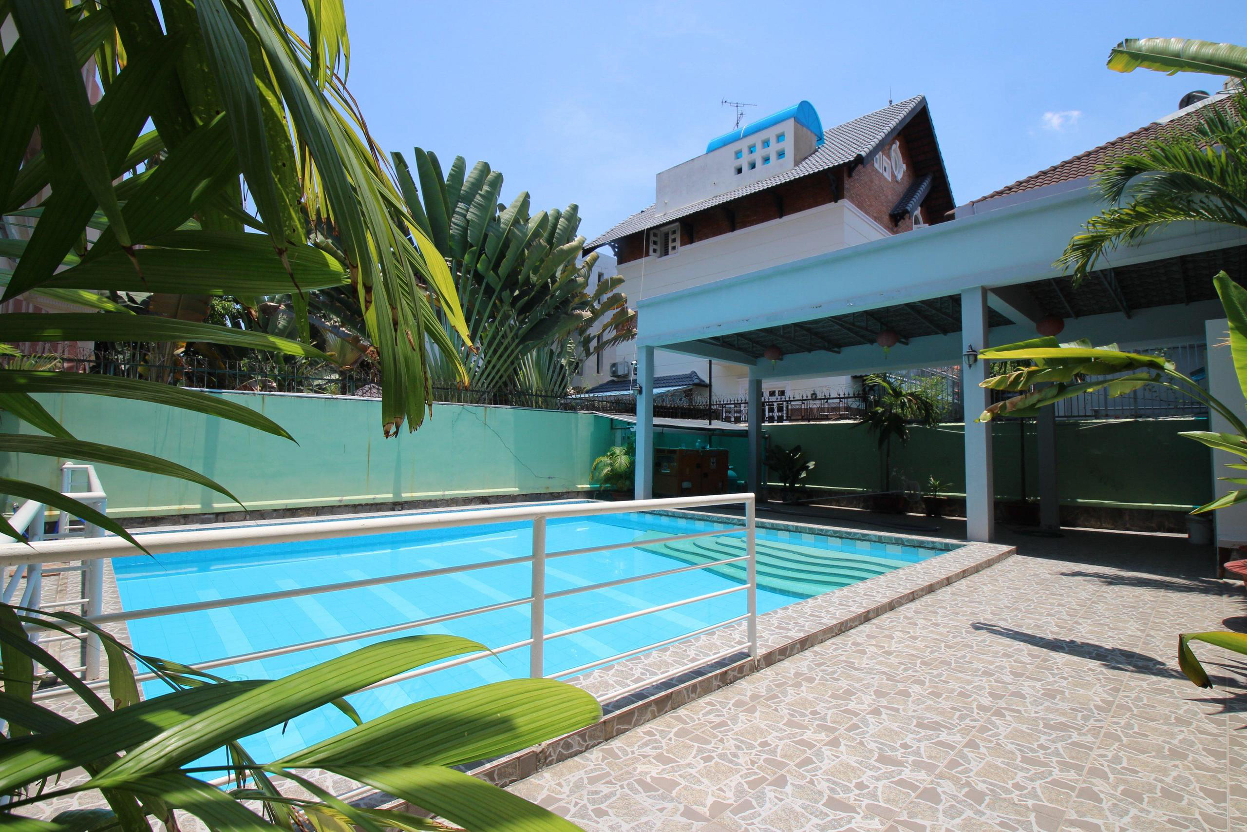 Villa for Rent in Thao Dien, District 2 450sqm 4,300 USD/month