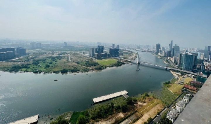 4-Bedroom Luxury Apartment Vinhomes Golden River - $4,100/month 157sqm 4,100 USD/month