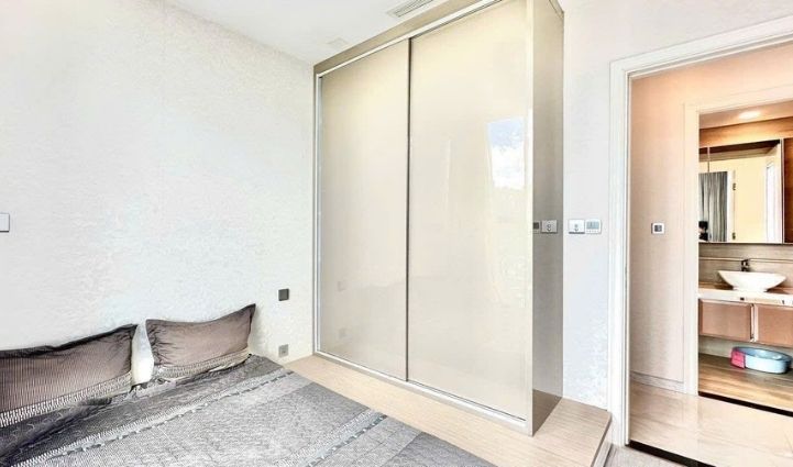 2-Bedroom Apartment Vinhomes Golden River, District 1 - $1,136/month 74sqm 1,136 USD/month