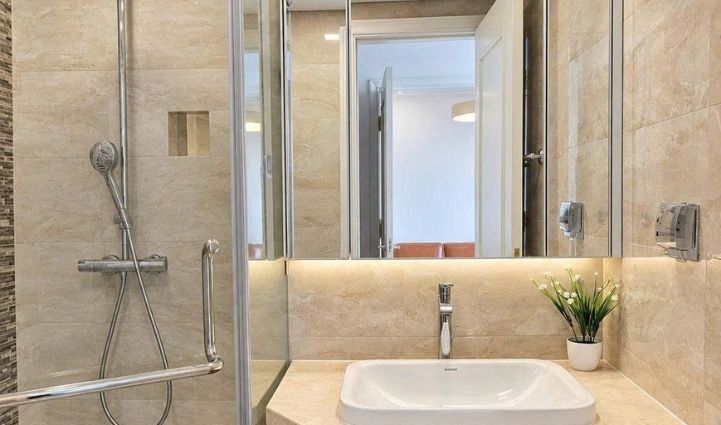 2-Bedroom Apartment Vinhomes Golden River, District 1 - $1,174/month 68sqm 1,174 USD/month