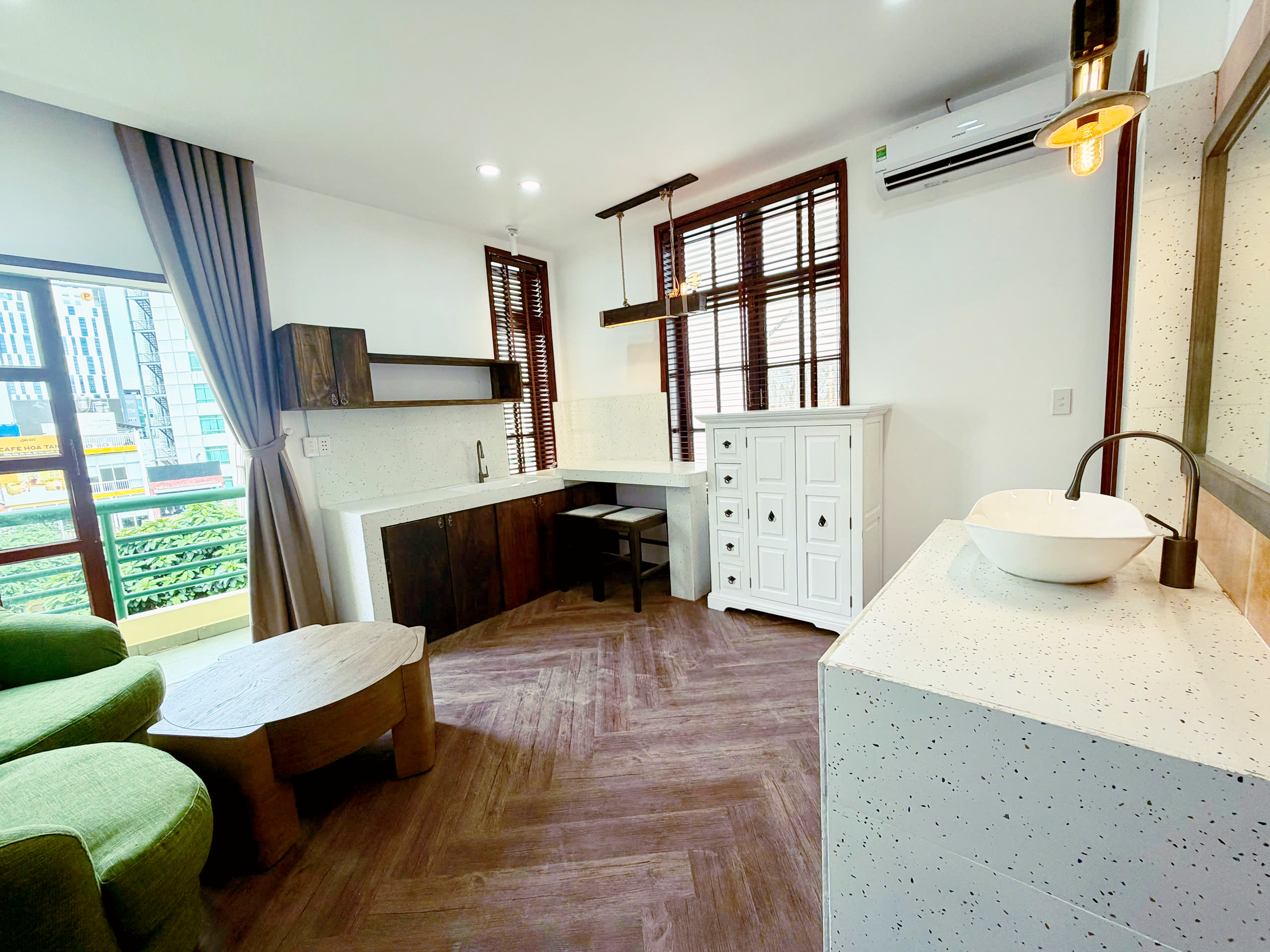 1-Bedroom Serviced Apartment for Rent District 1, $650/month 45sqm 650 USD/month