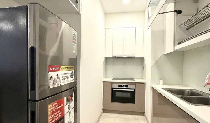 1BR Apartment Vinhomes Golden River, District 1 - $871/month 50sqm 871 USD/month