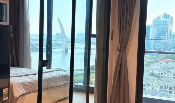 2-Bedroom Apartment Vinhomes Golden River, District 1 - $1,650/month 69sqm 1,650 USD/month
