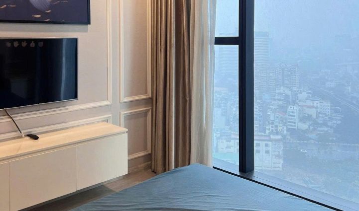 2-Bedroom Apartment Vinhomes Golden River, District 1 - $1,098/month 78sqm 1,098 USD/month