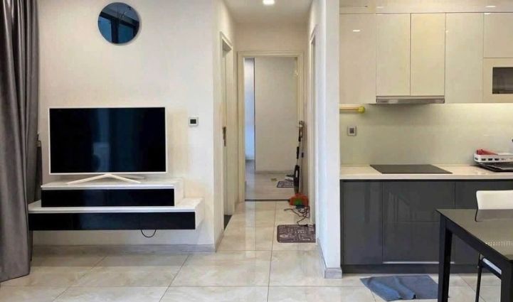 2-Bed Apartment Vinhomes Golden River, District 1 - $1,061/month 78sqm 1,061 USD/month