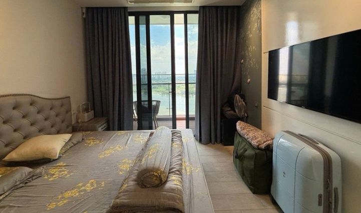 3-Bedroom Apartment Vinhomes Golden River District 1 - $2,083/month 119sqm 2,083 USD/month